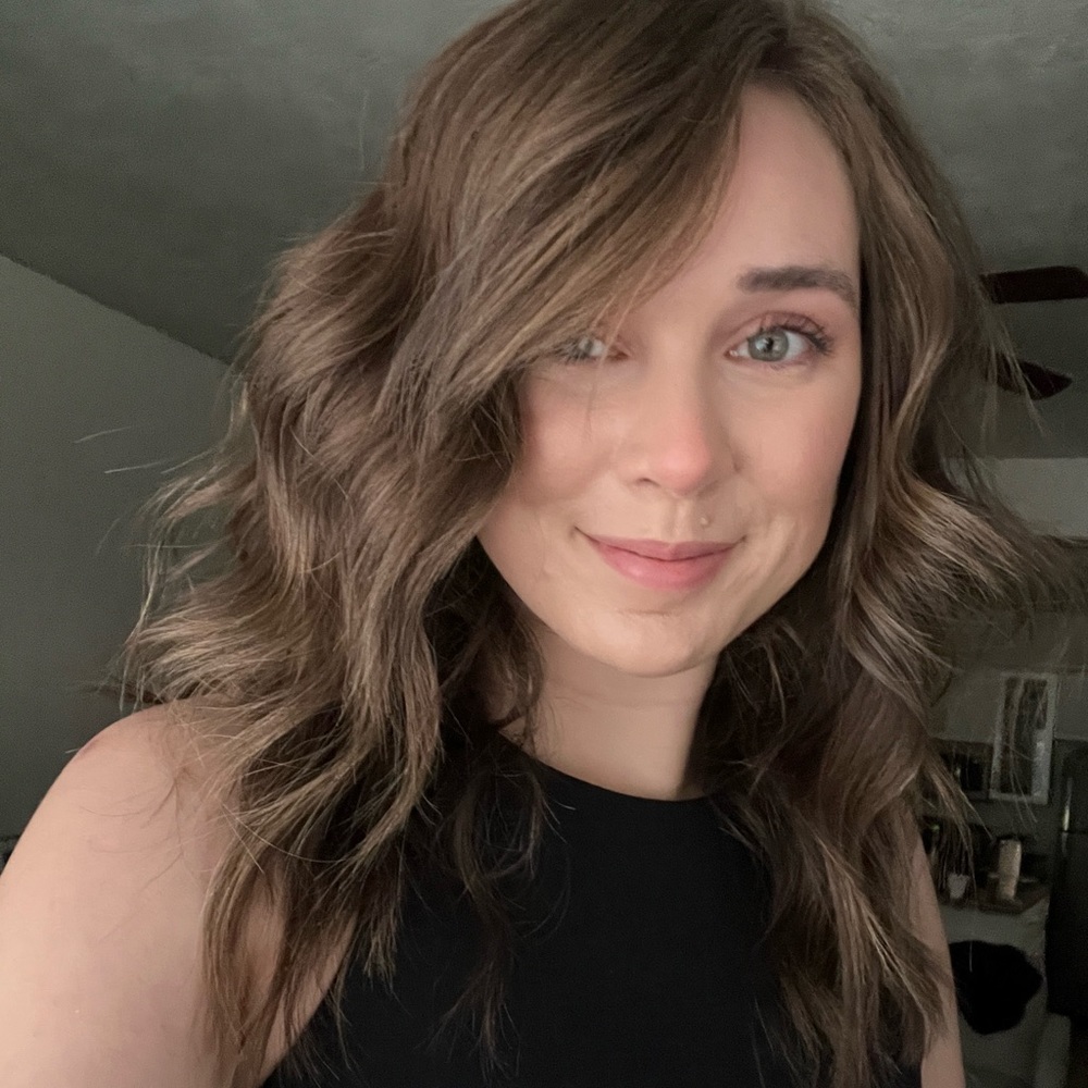 Meet your Posher, Marina